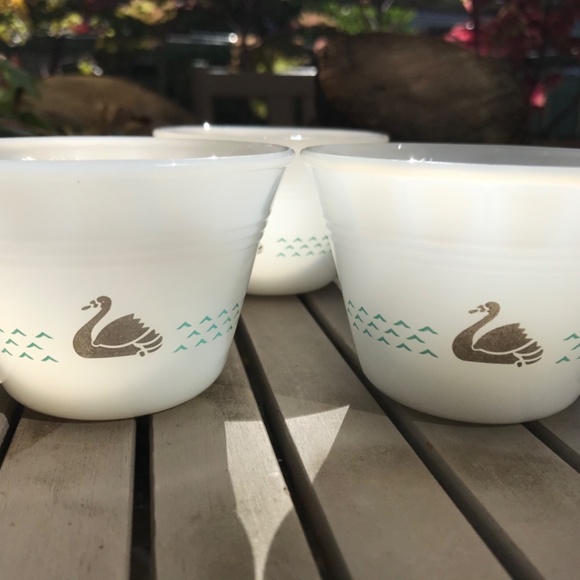 Vintage -Dynaware Swans - Picture 3 of 4